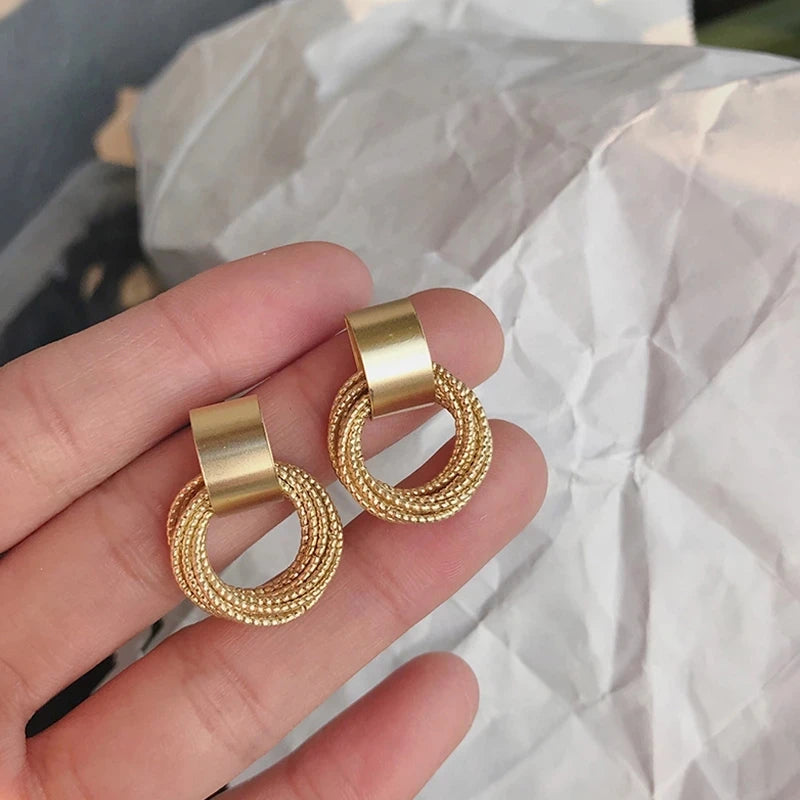 Vive Amari's Metal Gold Color Multiple Small Circle Stud Earrings for Women Jewelry Fashion Wedding Party Earrings Jewelry Gifts