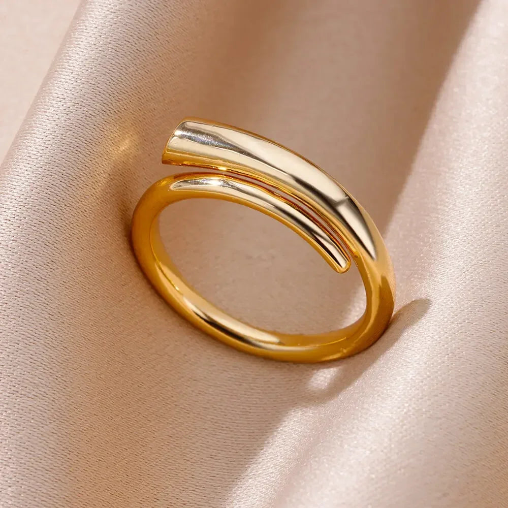 Stainless Steel Rings for Women Aesthetic Heart Gold Color Rings Vintage Waterproof Wedding Jewelry Prom Accessories Gift