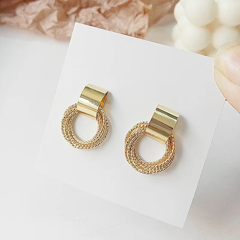 Vive Amari's Metallic Gold Color Multiple Small Circle Pendant Earrings New Jewelry Fashion Wedding Party Earrings For Woman Gift