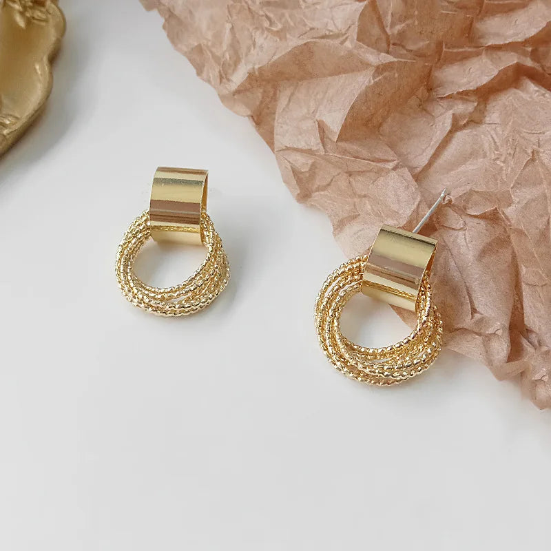 Vive Amari's Metallic Gold Color Multiple Small Circle Pendant Earrings New Jewelry Fashion Wedding Party Earrings For Woman Gift