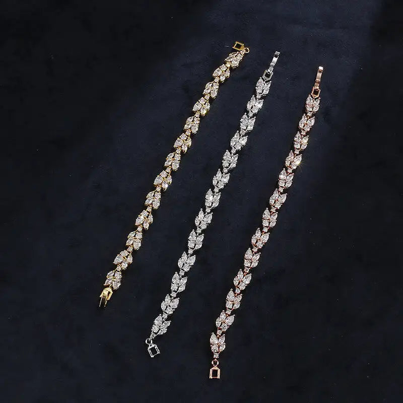 Vive Amari's High-End Bracelet Elegant Bracelet For Women Bracelet  Minimalist Design Jewelry Sparkling Bracelet For Party & Daily Wear