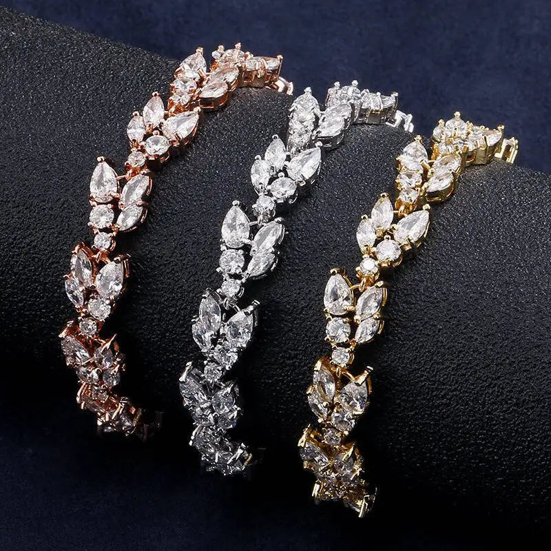 Vive Amari's High-End Bracelet Elegant Bracelet For Women Bracelet  Minimalist Design Jewelry Sparkling Bracelet For Party & Daily Wear