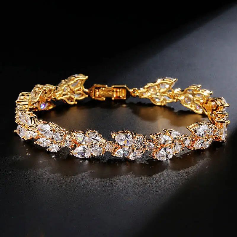Vive Amari's High-End Bracelet Elegant Bracelet For Women Bracelet  Minimalist Design Jewelry Sparkling Bracelet For Party & Daily Wear
