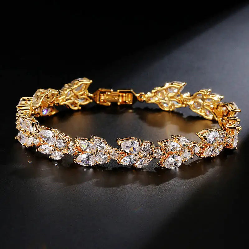 Vive Amari's High-End Bracelet Elegant Bracelet For Women Bracelet  Minimalist Design Jewelry Sparkling Bracelet For Party & Daily Wear