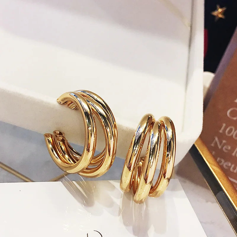 Vive Amari's Metal Gold Color Multiple Small Circle Stud Earrings for Women Jewelry Fashion Wedding Party Earrings Jewelry Gifts