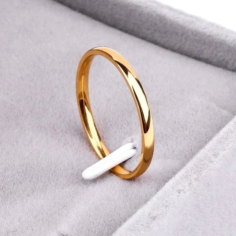 Vive Amari's 2mmStainless Steel Rings Gold colour Anti-allergy Smooth Simple Wedding Couples Rings Bijouterie
