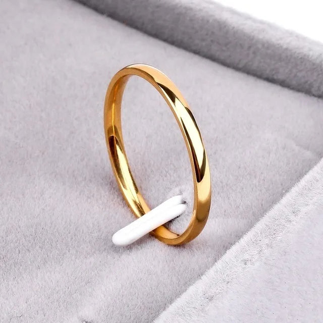 Vive Amari's 2mmStainless Steel Rings Gold colour Anti-allergy Smooth Simple Wedding Couples Rings Bijouterie