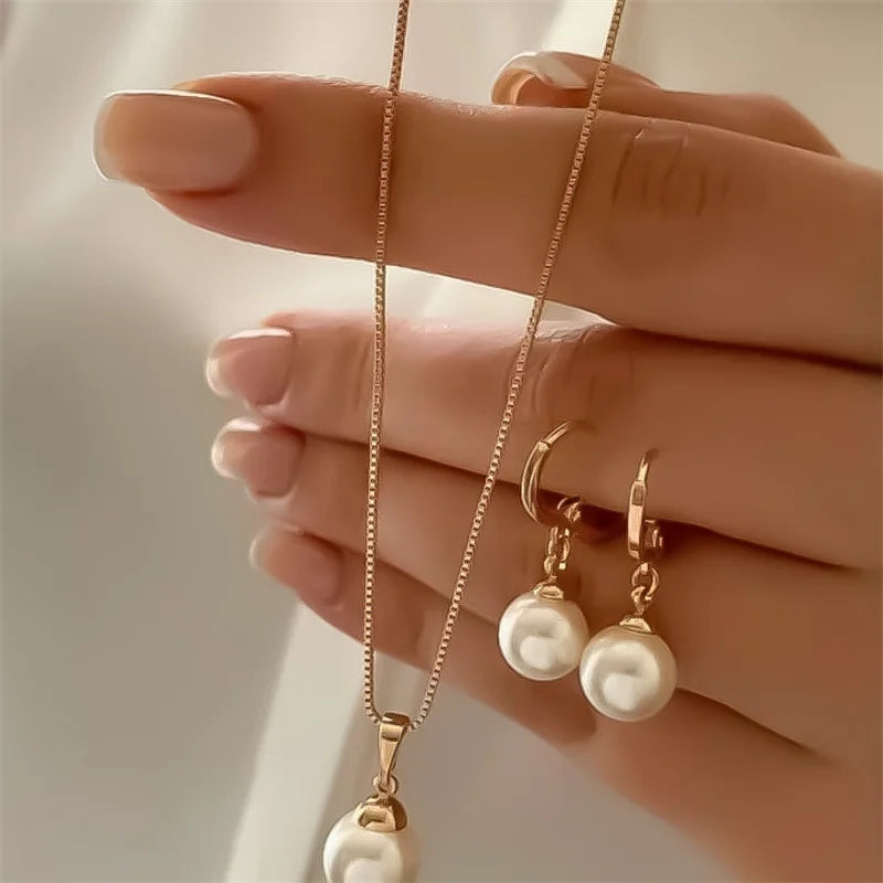 3-Piece Pearl Jewelry Set – Elegant Round Pearl Necklace & Earrings for Women
