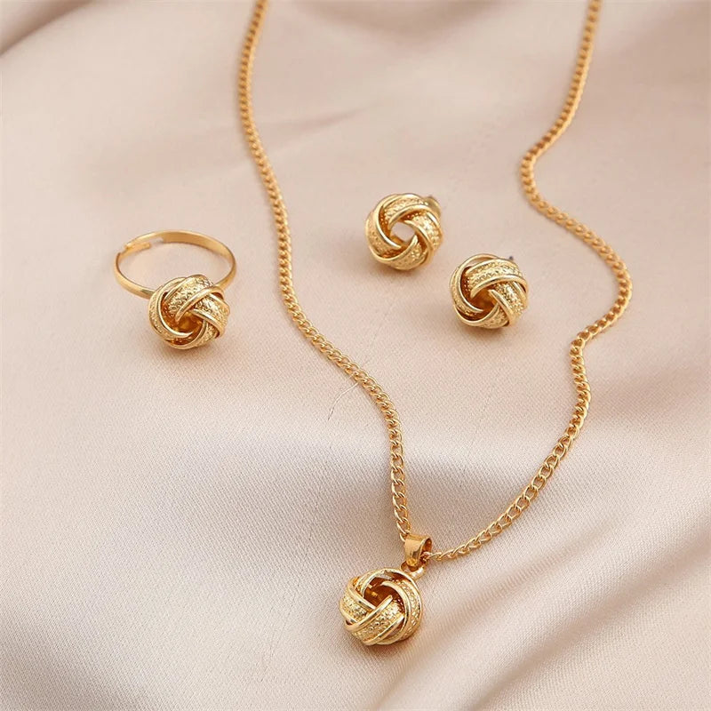 3-Piece Pearl Jewelry Set – Elegant Round Pearl Necklace & Earrings for Women