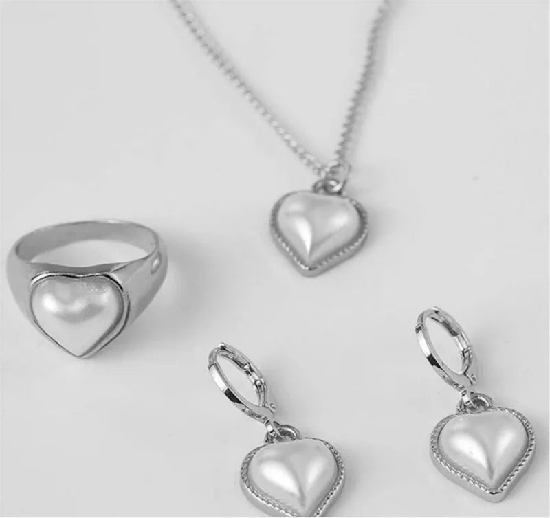 3-Piece Pearl Jewelry Set – Elegant Round Pearl Necklace & Earrings for Women