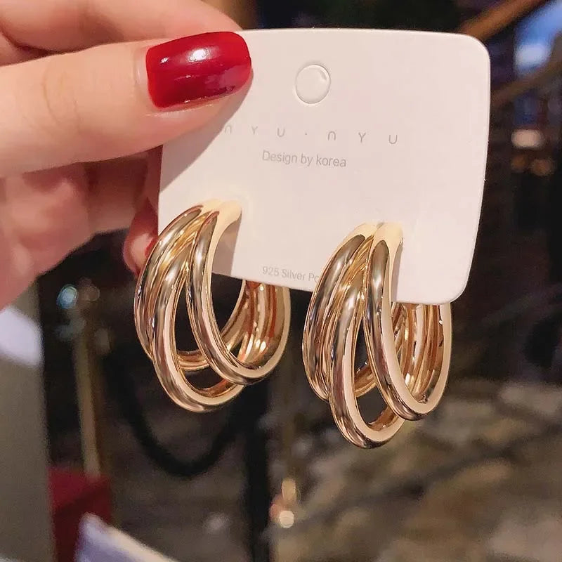 Elegant Gold Hoop Earrings – Vive Amari & Co.